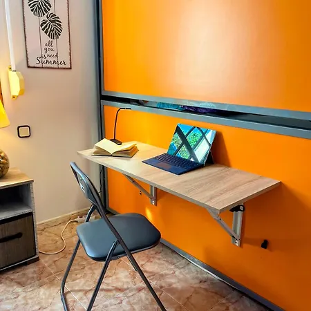 Casa Con Jardin A Un Minuto De La Playa, Casa Nolo *